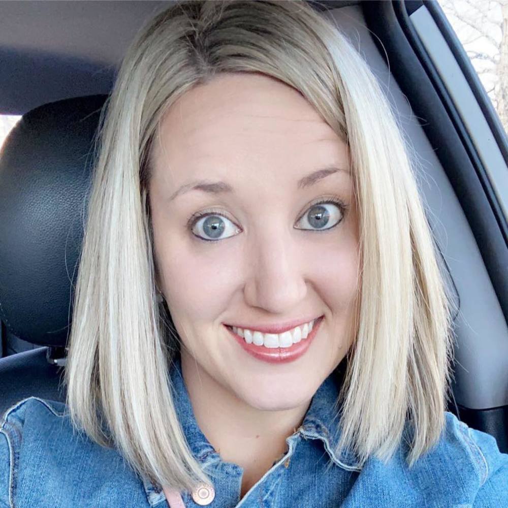Meet your Posher, Courtney
